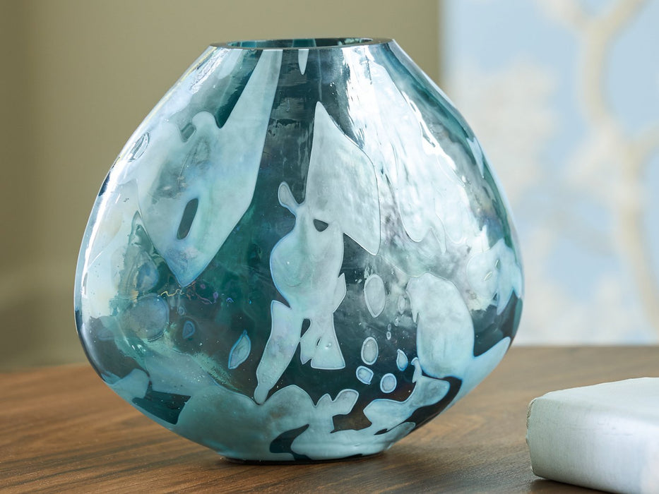 Cartshaw Vase - 3 Bros Warehouse