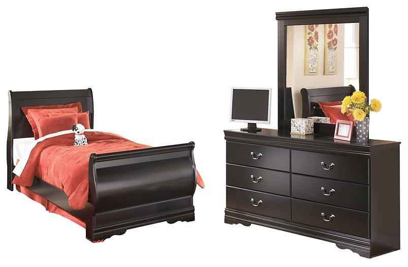 Huey Vineyard Bedroom Set - 3 Bros Warehouse