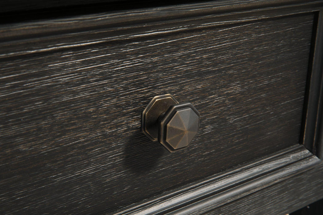 Tyler Creek Occasional Table Set - 3 Bros Warehouse