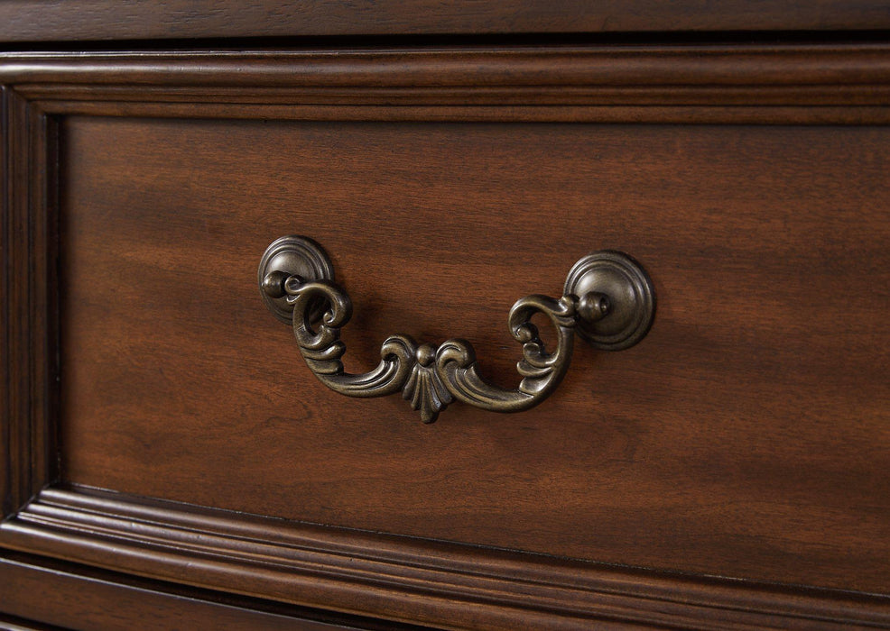 Lavinton Bedroom Set - 3 Bros Warehouse
