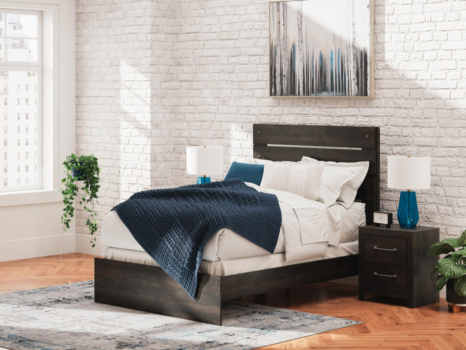 Hollivern Bedroom Set - 3 Bros Warehouse