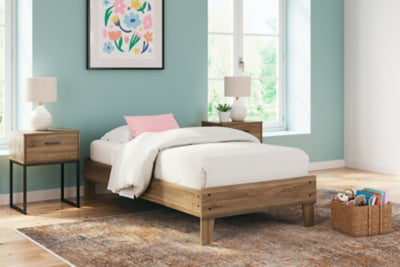 Deanlow Bed - 3 Bros Warehouse